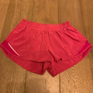 Lululemon Rippend Raspberry Hotty hot shorts size 6